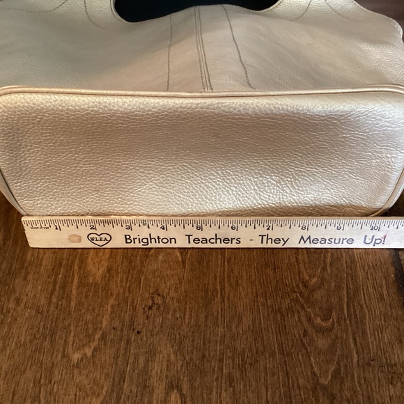 Stuart Weitzman gold handbag - Picture 4 of 7